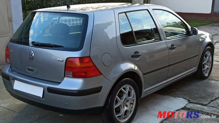2004' Volkswagen Golf 4 photo #4