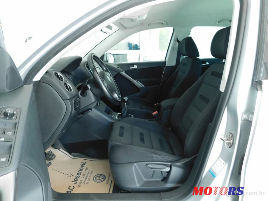 2008' Volkswagen Tiguan photo #4