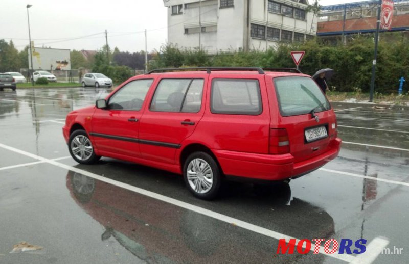 1995' Volkswagen Golf photo #1