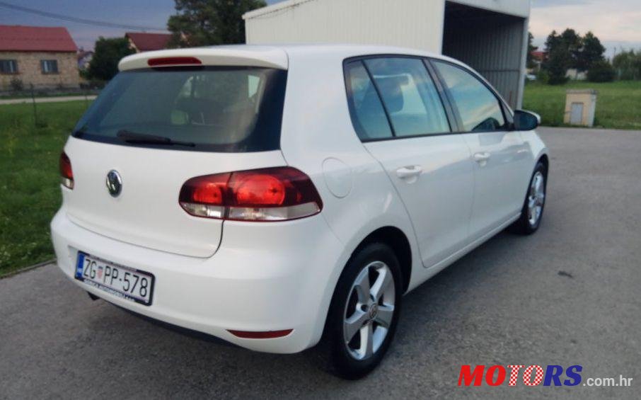 2010' Volkswagen Golf VI photo #3