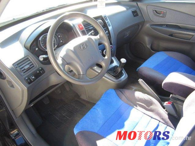 2005' Hyundai Tucson 2WD 2,0 GL photo #1