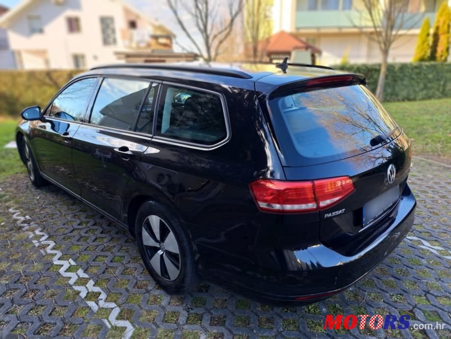 2016' Volkswagen Passat Variant photo #4