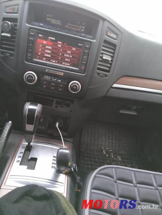 2008' Mitsubishi Pajero 3,2 Did photo #4