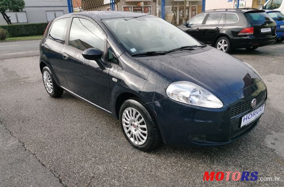 2009' Fiat Grande Punto 1,3 Multijet 16V photo #1