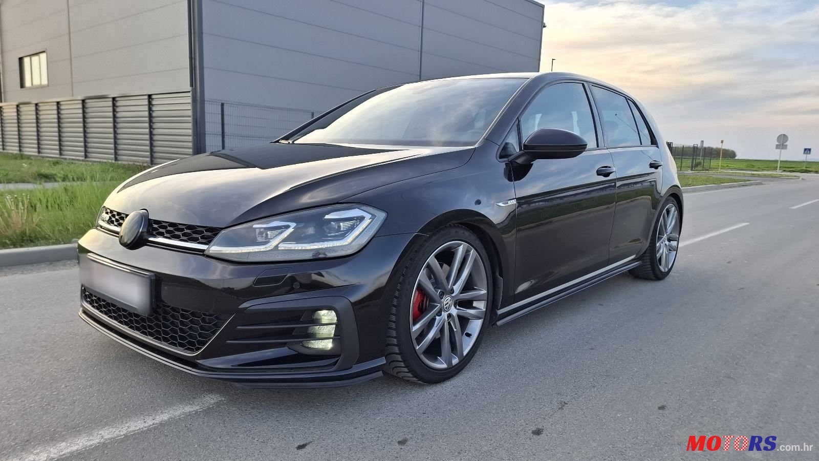2017' Volkswagen Golf VII 2,0 Gtd photo #2