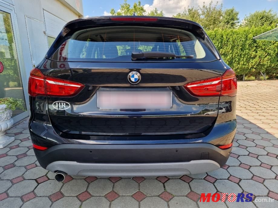 2017' BMW X1 16D photo #6