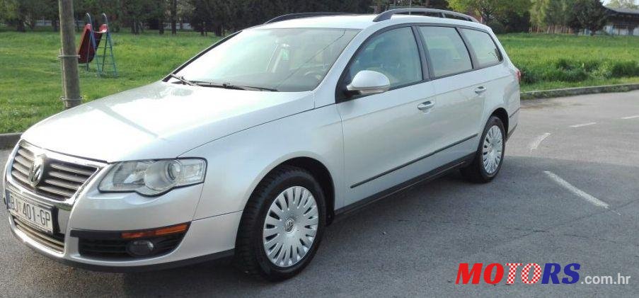 2005' Volkswagen Passat Variant photo #1