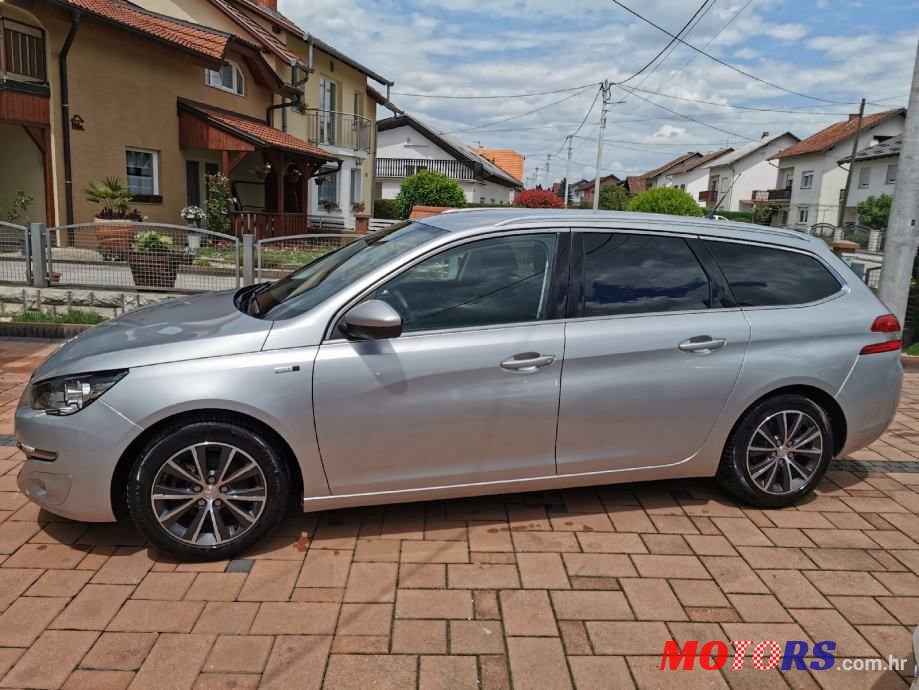 2015' Peugeot 308 Sw photo #2