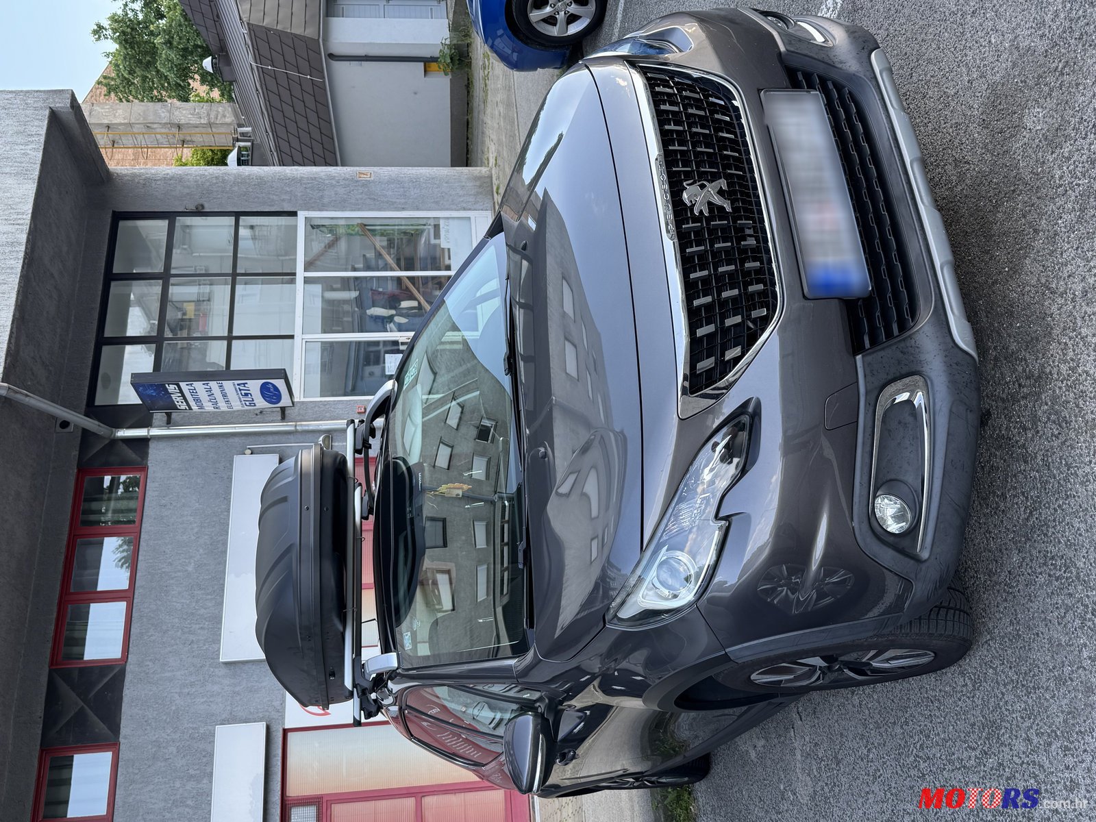 2016' Peugeot 2008 photo #1