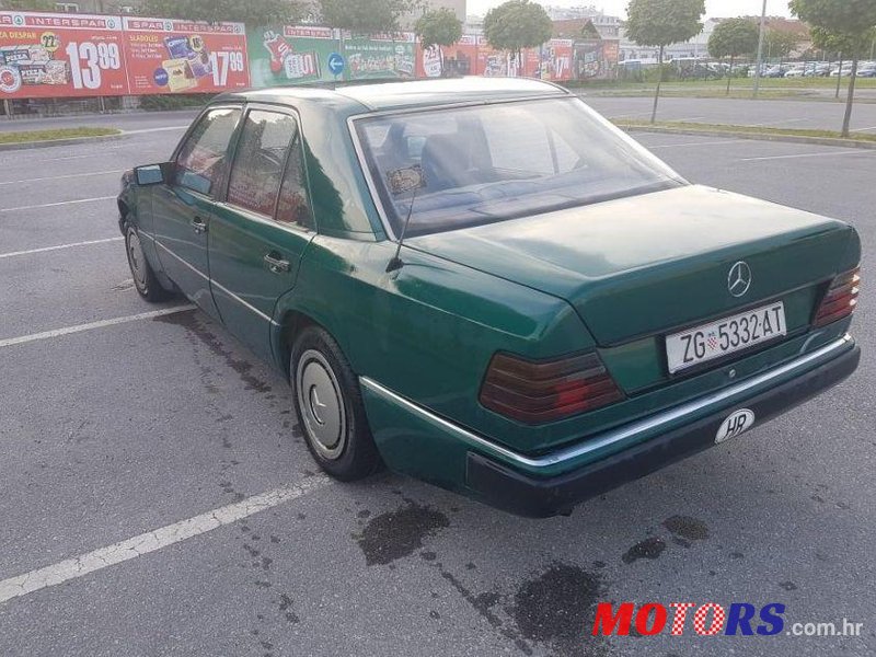1991' Mercedes-Benz 124 200 D photo #2
