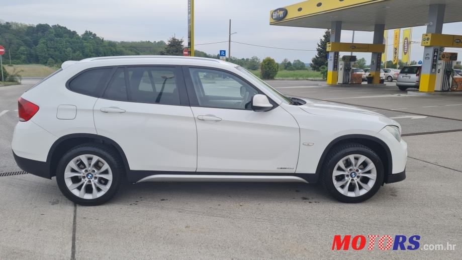 2010' BMW X1 Sdrive18D photo #6
