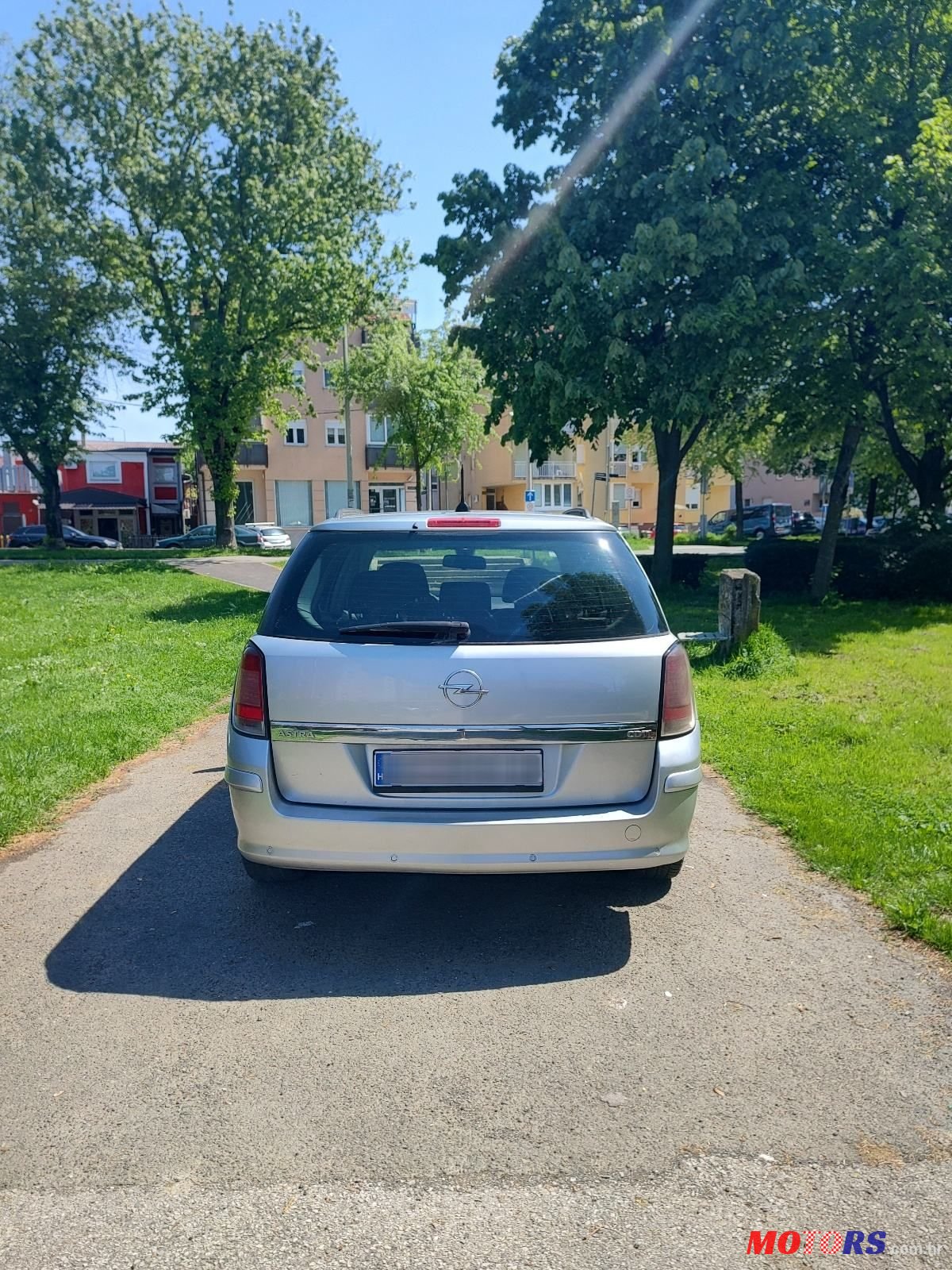 2005' Opel Astra Karavan photo #2