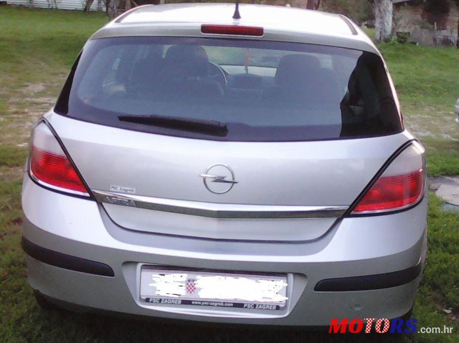 2005' Opel Astra 1,4 16V photo #2
