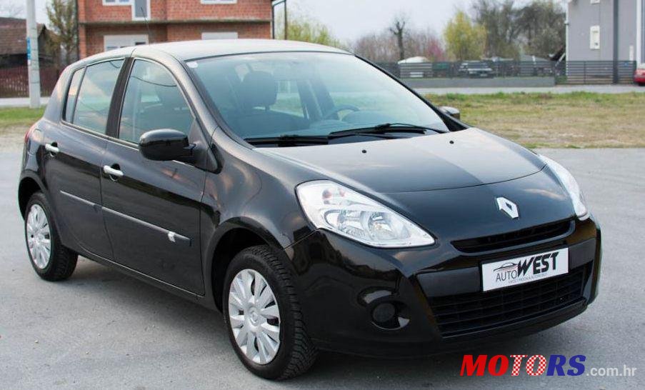 2010' Renault Clio 1,2 16V photo #1