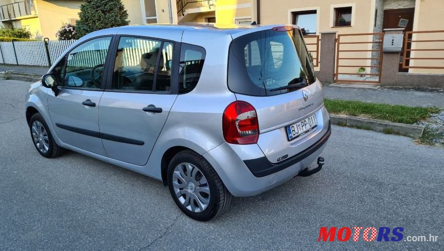 2009' Renault Grand Modus 1.5 Dci photo #1