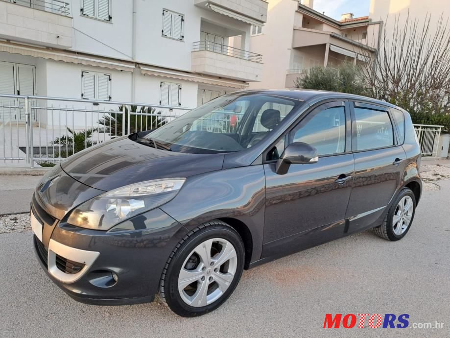 2012' Renault Scenic photo #1