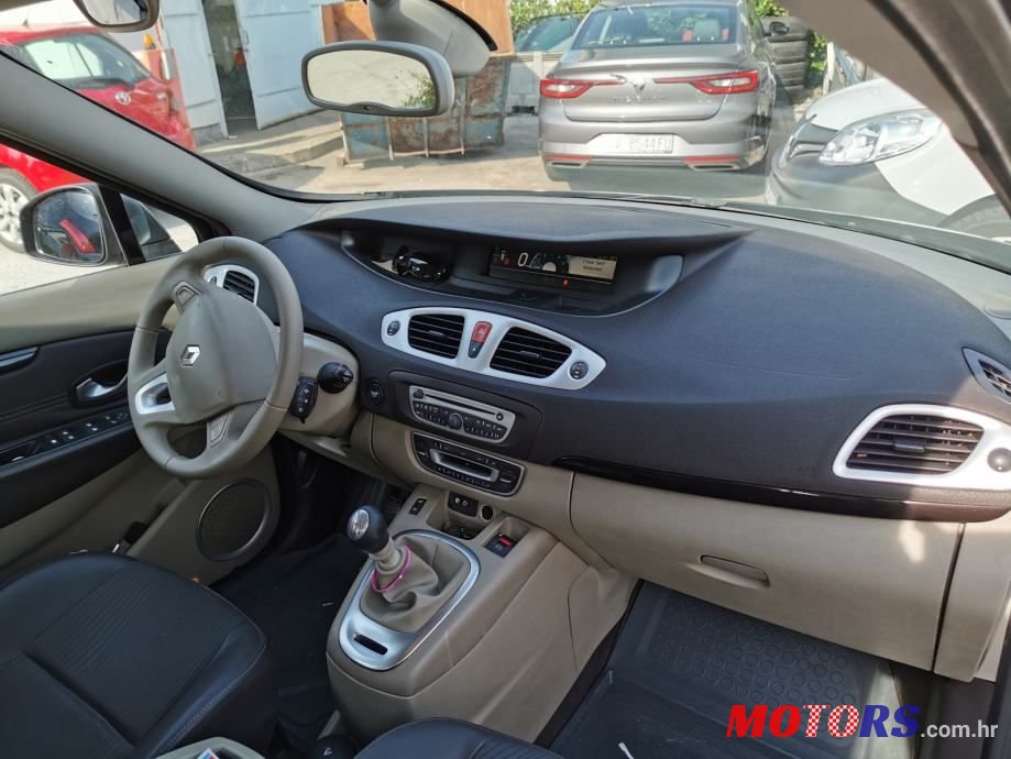 2009' Renault Scenic 1,9 Dci photo #2