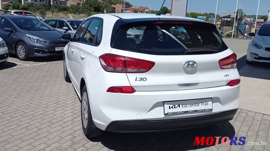 2018' Hyundai i30 photo #5