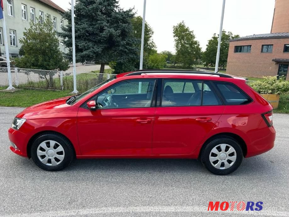 2018' Skoda Fabia Combi photo #4