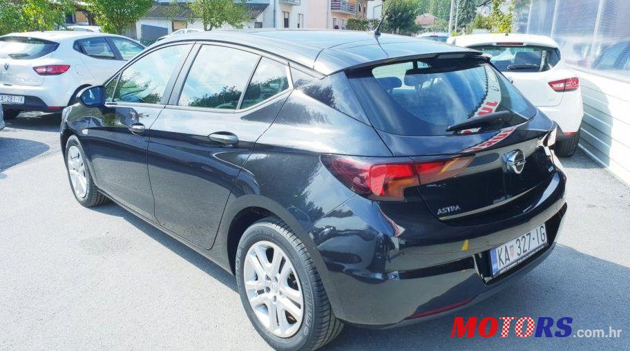 2015' Opel Astra 1,6 Cdti photo #1
