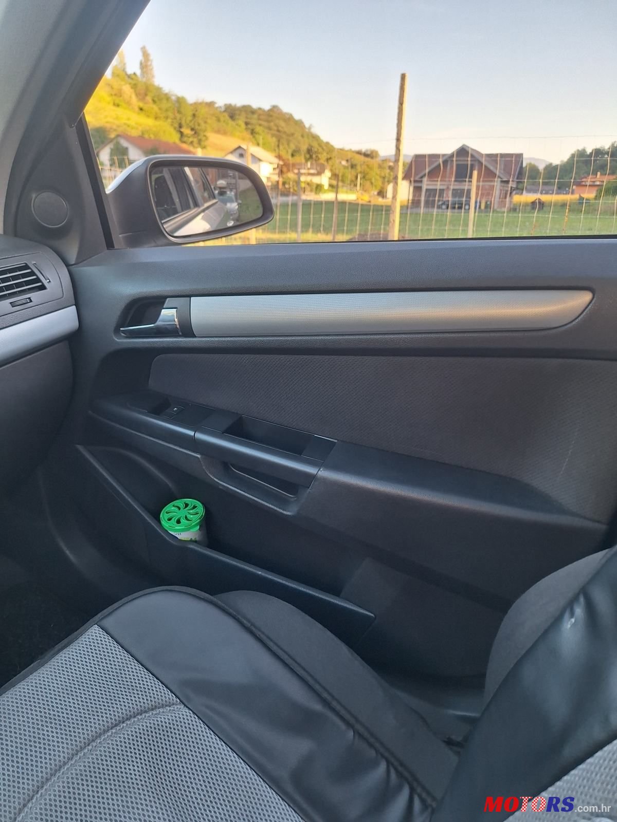 2006' Opel Astra 1,7 Cdti photo #5