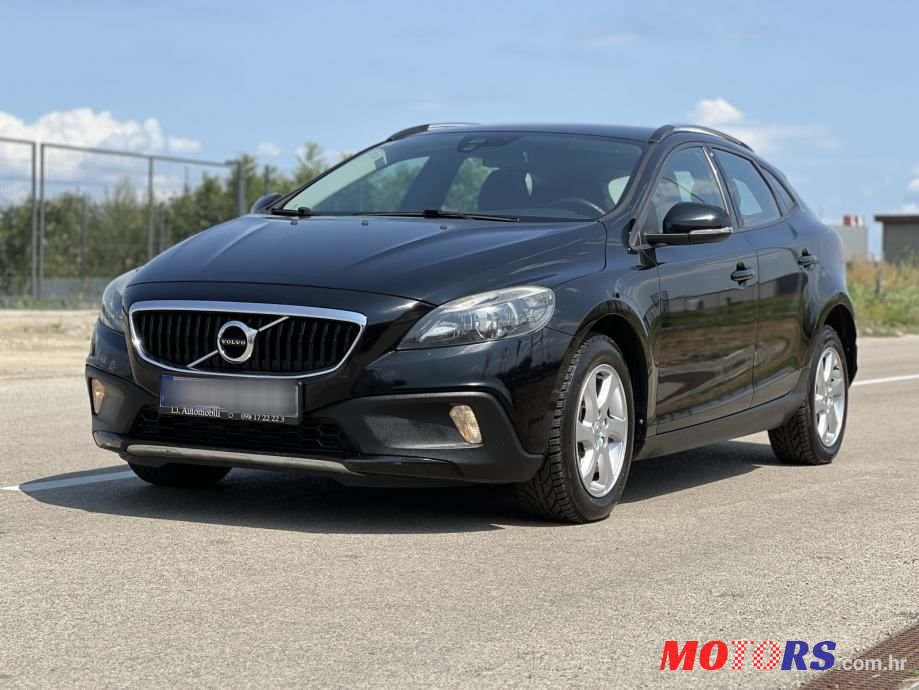 2016' Volvo V40 Cross Country 2.0 D2 photo #2