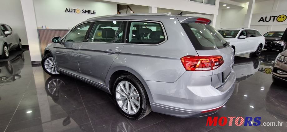2019' Volkswagen Passat Variant photo #6