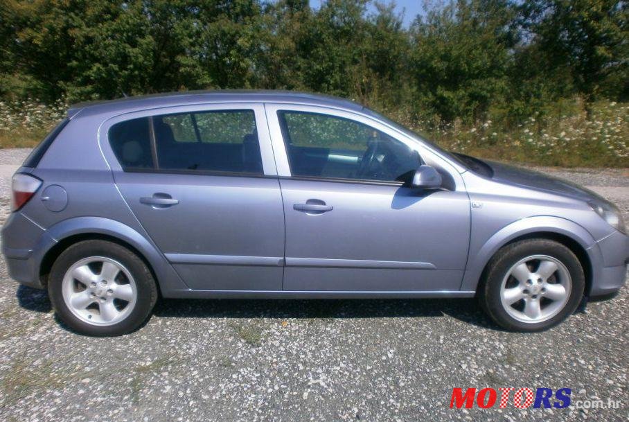 2007' Opel Astra 1,7 Cdti photo #1