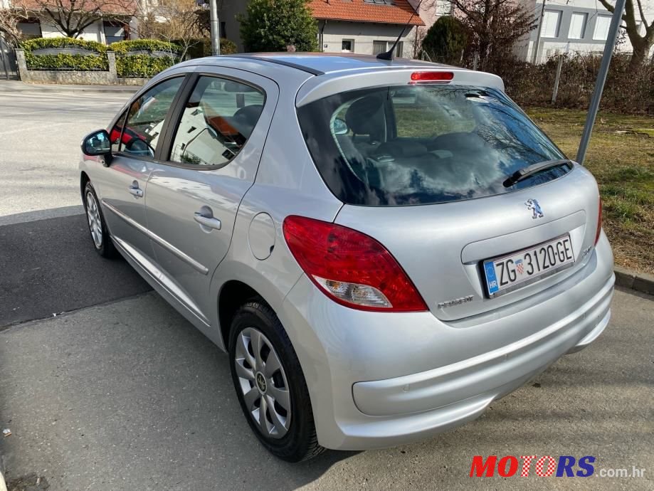 2011' Peugeot 207 1,6 Hdi photo #6