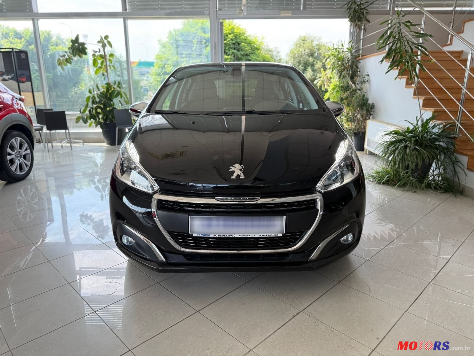 2019' Peugeot 208 1,2 Puretech photo #2