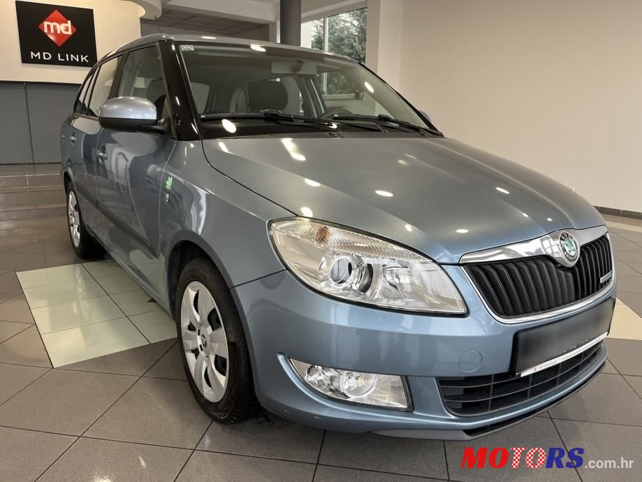 2011' Skoda Fabia Combi photo #3