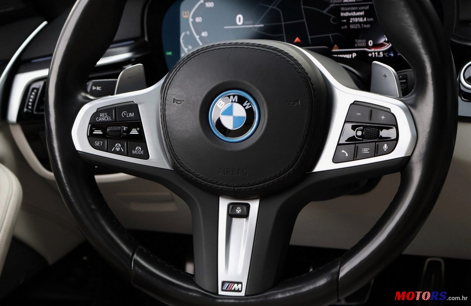 2021' BMW 530 530e - Hybrid photo #3