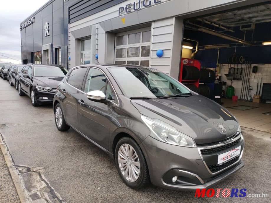 2019' Peugeot 208 1,2 photo #2