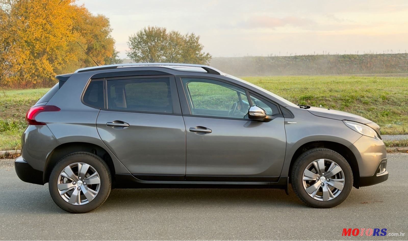 2018' Peugeot 2008 1,5 Bluehdi photo #5