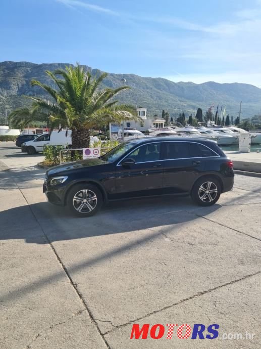 2017' Mercedes-Benz GLC 250 D photo #5