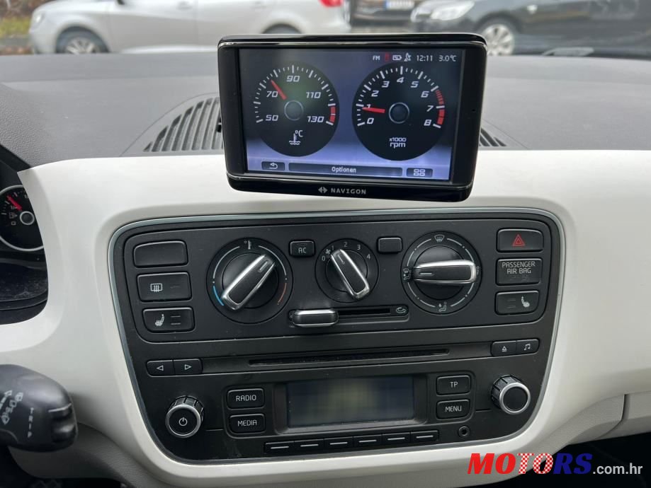 2012' SEAT Mii 1,0 photo #6