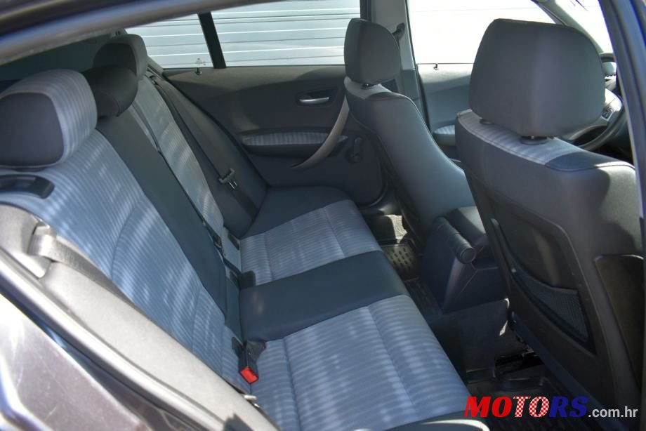 2005' BMW Serija 1 118D photo #6