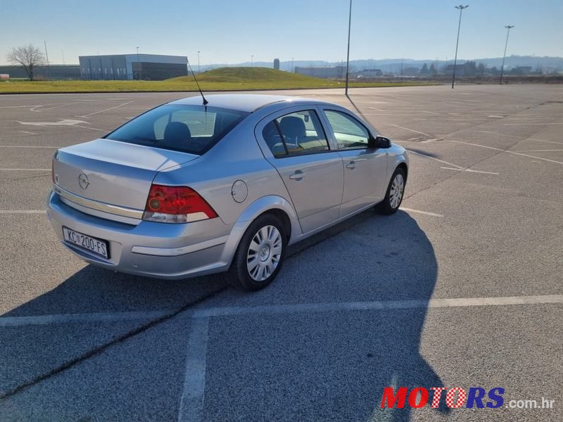 2009' Opel Astra 1,8 16V photo #1