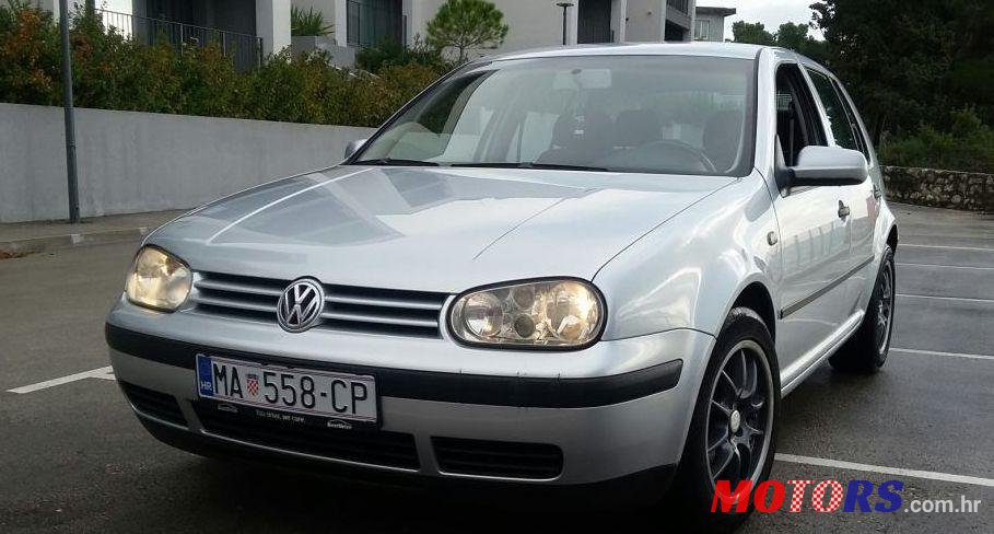 2004' Volkswagen Golf IV photo #1