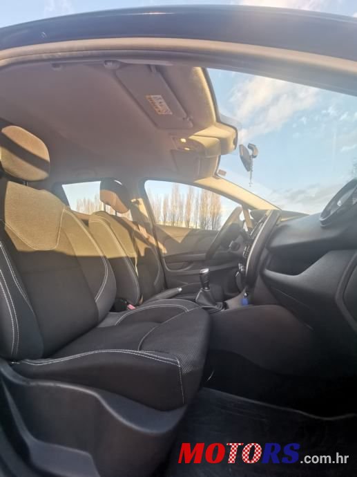 2012' Renault Clio Dci photo #5