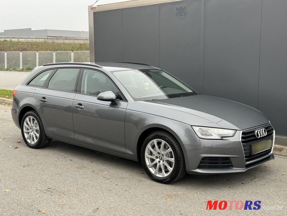 2017' Audi A4 Avant photo #3