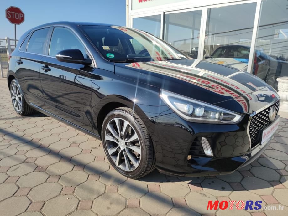 2017' Hyundai i30 1.6 Crdi photo #3