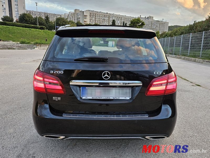 2015' Mercedes-Benz B-Klasa 200 Cdi photo #5