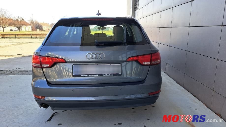2016' Audi A4 Avant photo #6