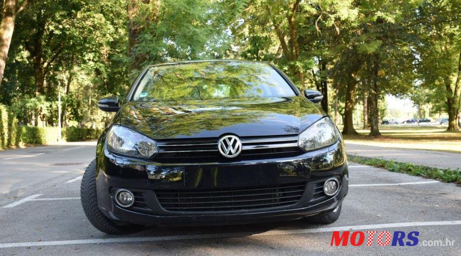 2010' Volkswagen Golf VI 1,6 Tdi photo #2
