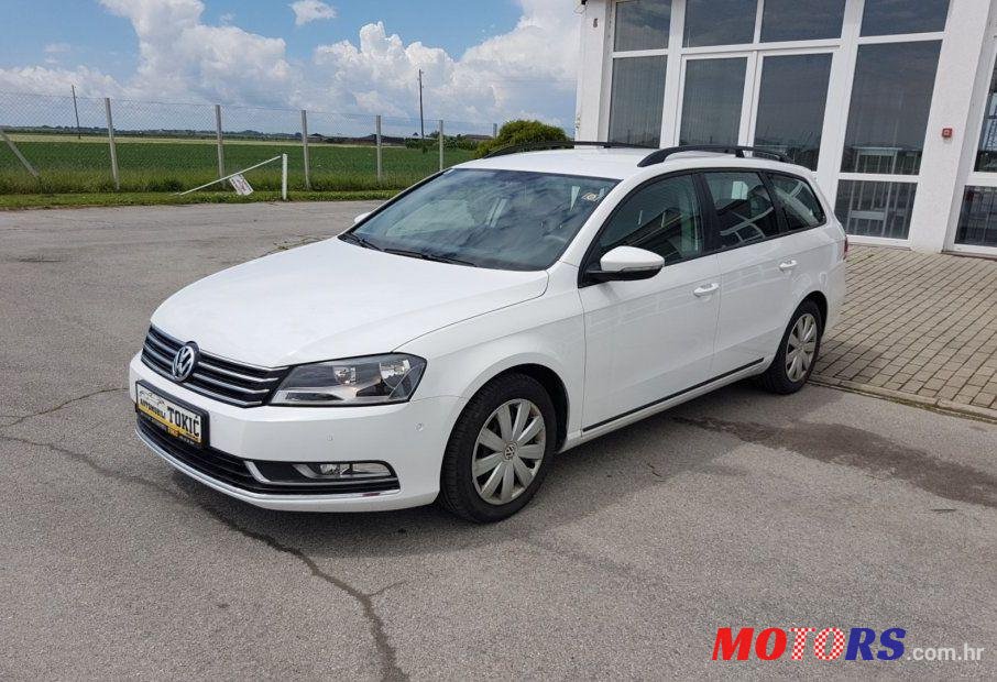 2011' Volkswagen Passat Variant 1,6 Tdi photo #1