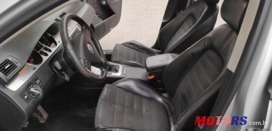 2005' Volkswagen Passat 2,0 Tdi photo #2