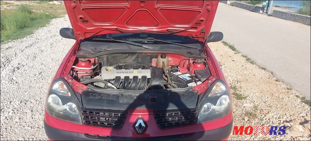 2002' Renault Clio 1,2 photo #3