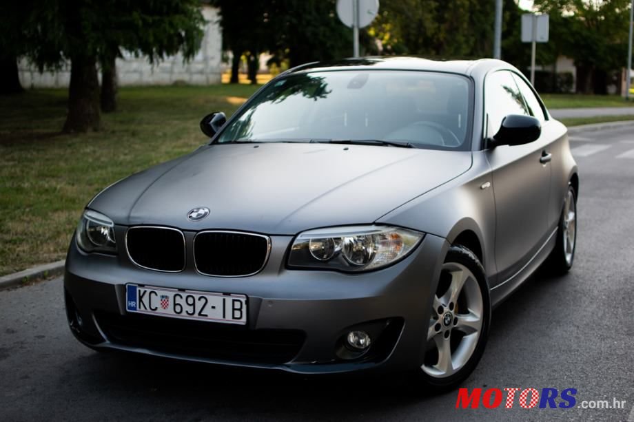 2012' BMW Serija 1 118D photo #1