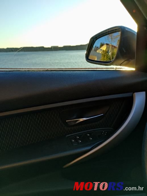 2016' BMW Serija 3 318D photo #4